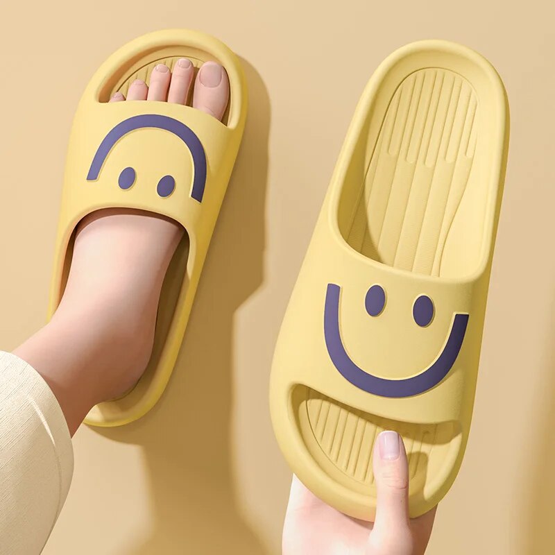 Gülümseyen Yüz Bulut Terlikler - Mule Slip On incelemesi ve fiyatı