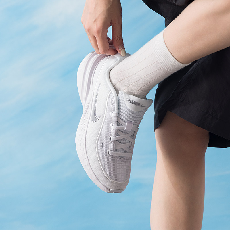 Nike IB2766-101 Kadın Koşu Aya - Women Shoes Running Nike incelemesi ve fiyatı